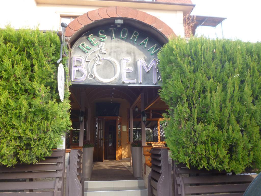 B&B Boem Pozarevac Bagian luar foto