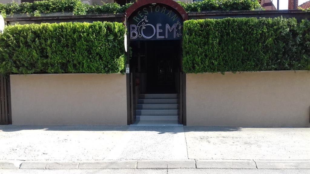 B&B Boem Pozarevac Bagian luar foto