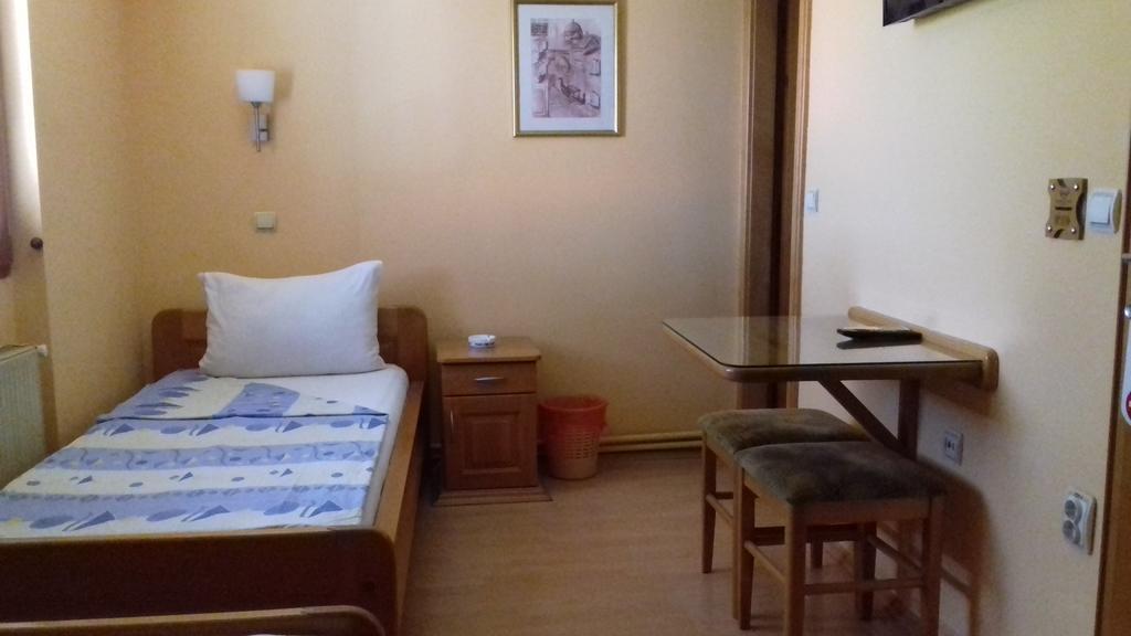 B&B Boem Pozarevac Bagian luar foto